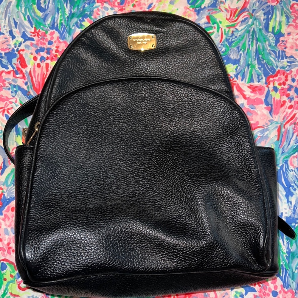 Michael Kors Abbey Large Leather Backpack in Black
